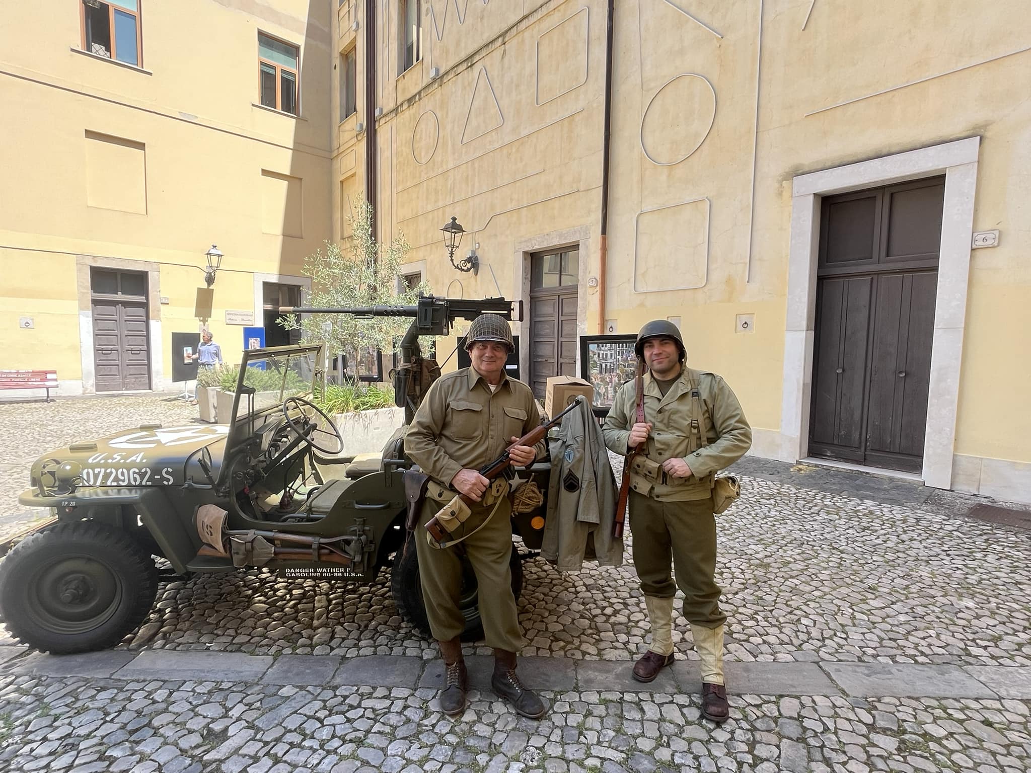I due rappresentanti dell'associazione Gustav Line di Cassino