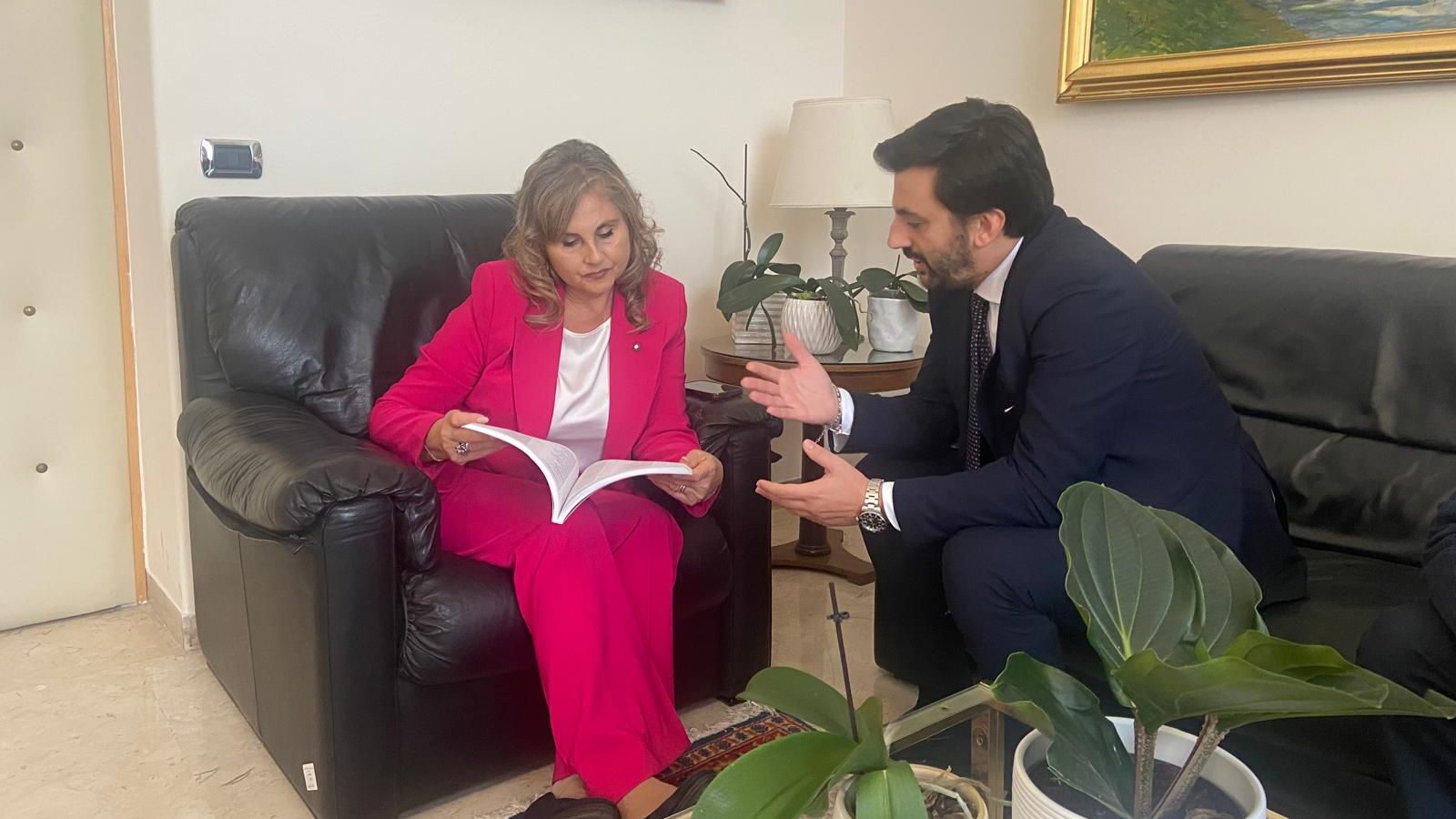 Il Prefetto Ciaramella con il Presidente del Rotary Club Latina Simeone_2