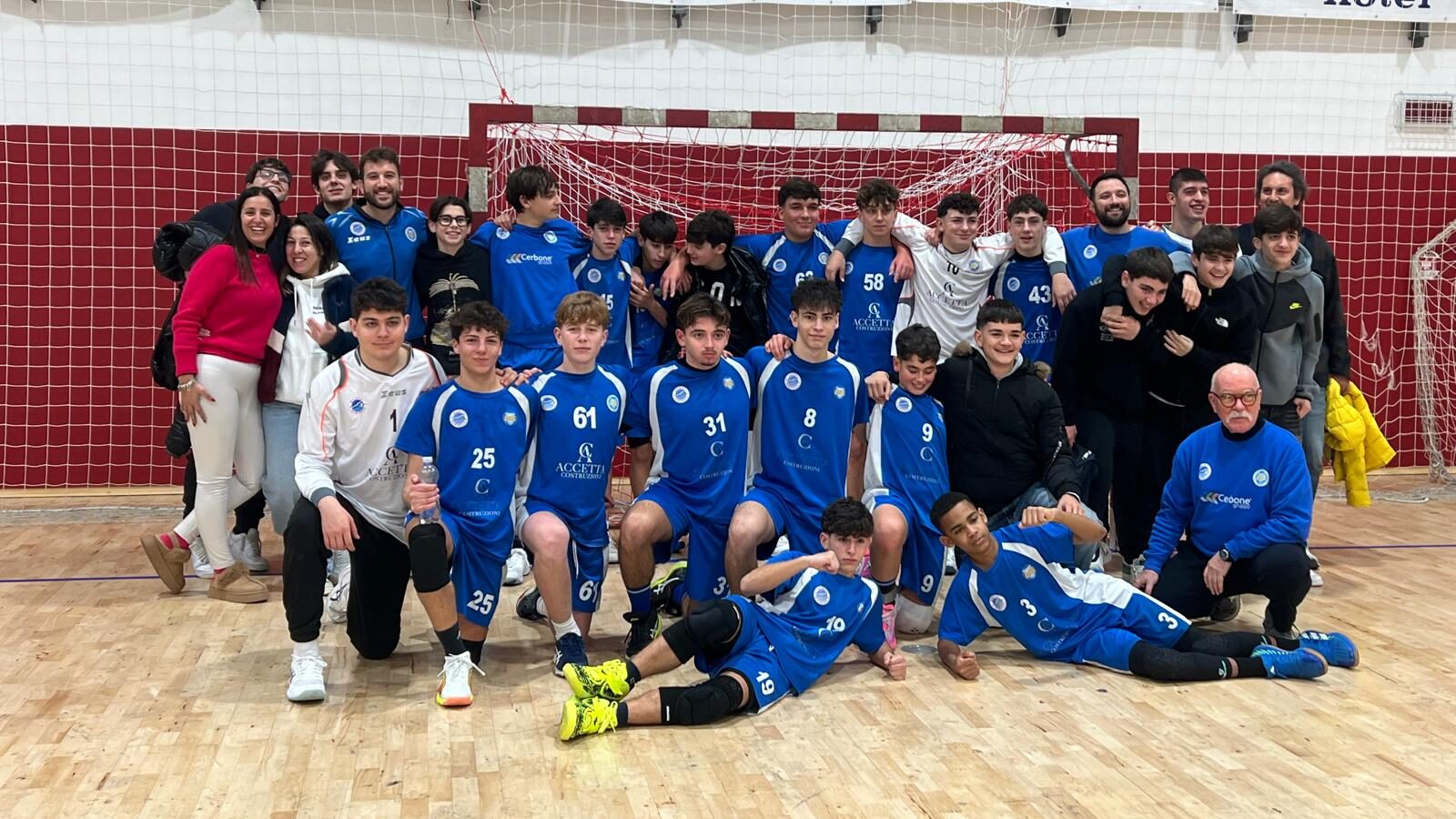 foto pallamano under 18