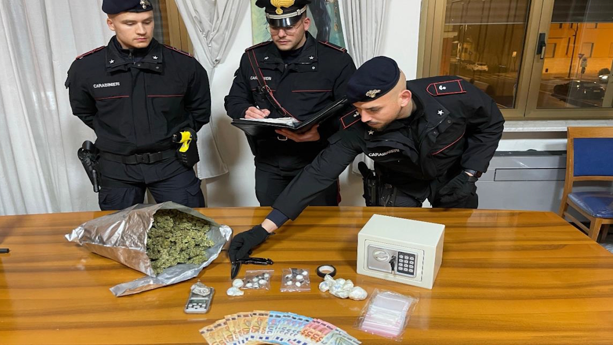 spaccio droga latina carabinieri