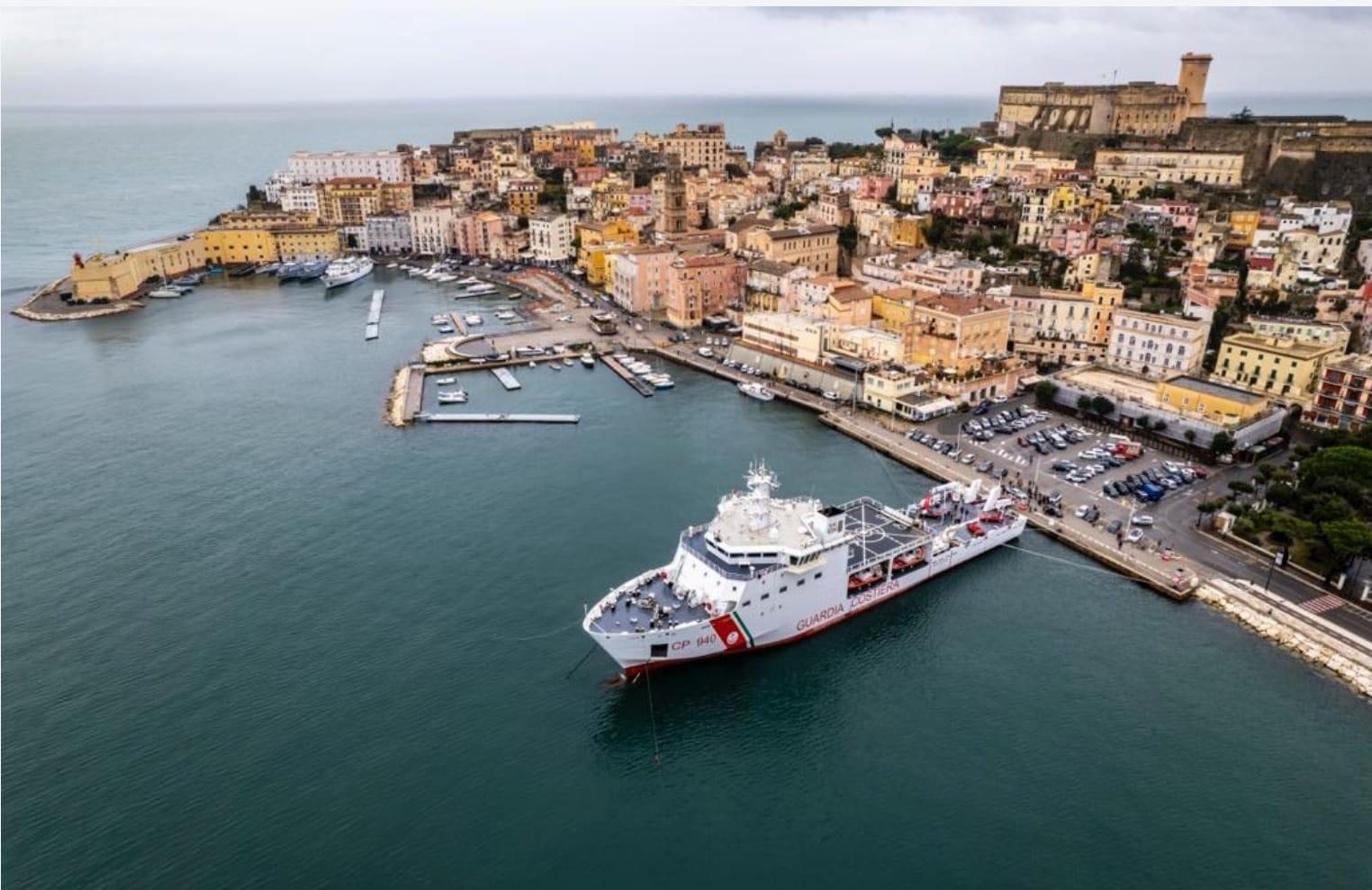 giornata del mare nave guardia costiera gaeta