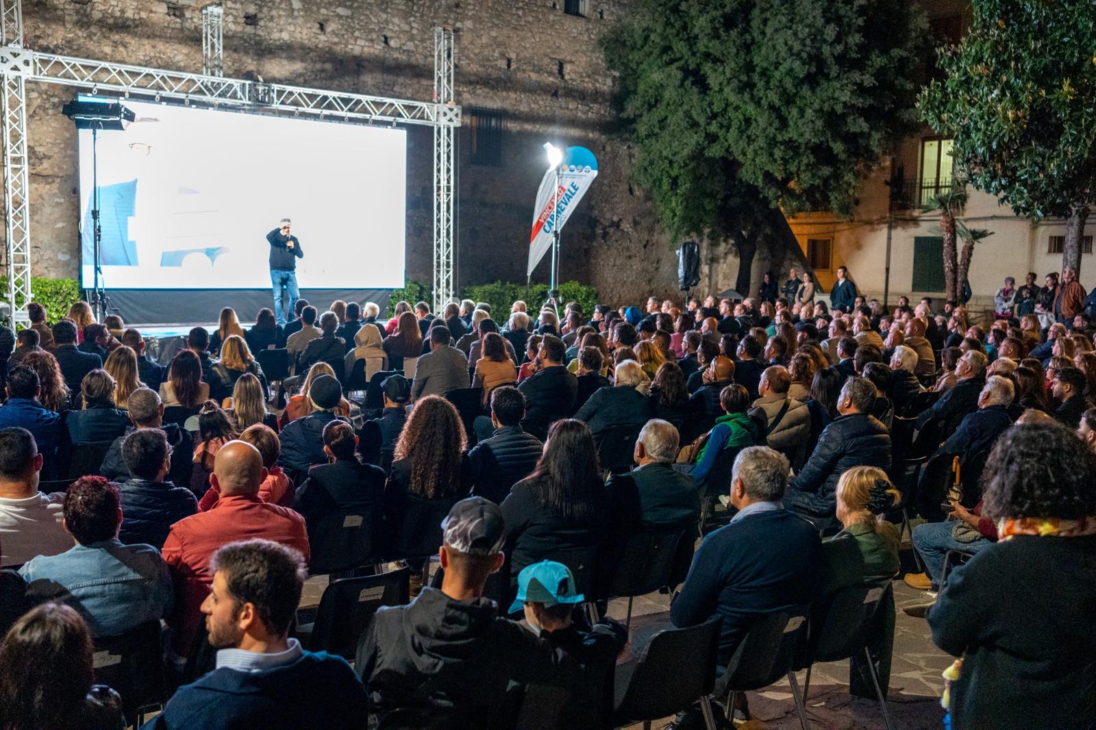 Senatore Claudio Fazzone presentazione carnevale elezioni fondi
