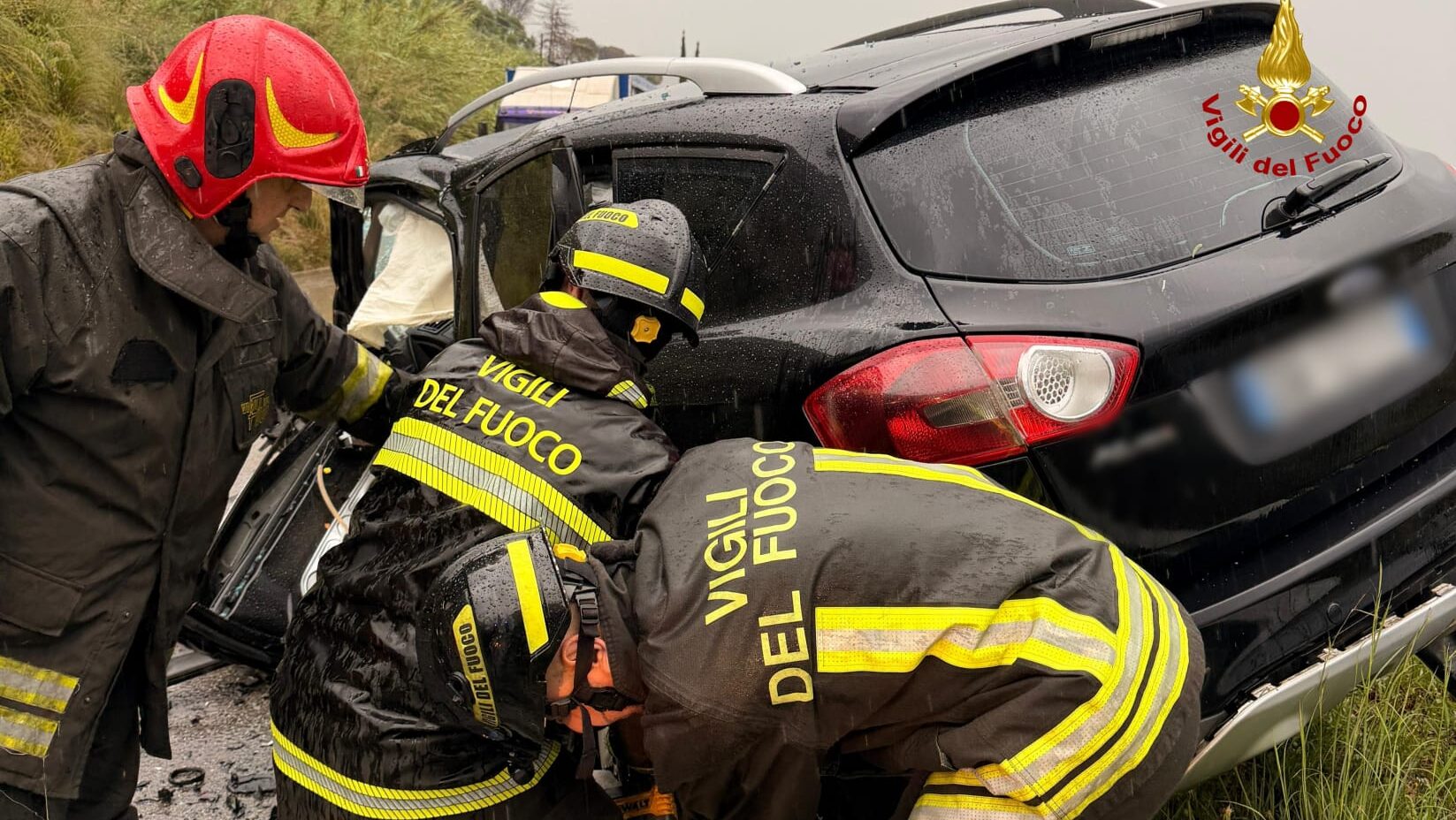 vigili del fuoco incidente monte san biagio appia