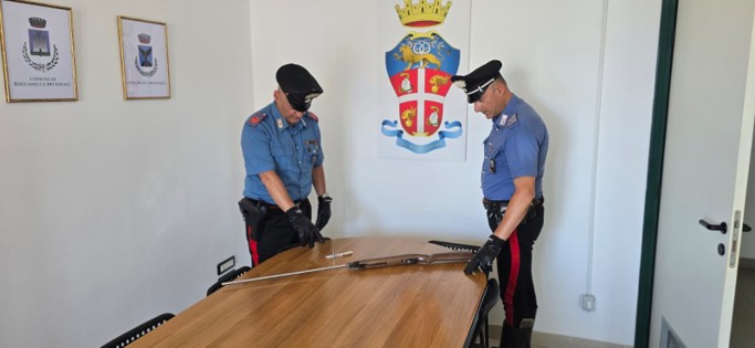 carabinieri arma terracina fucile