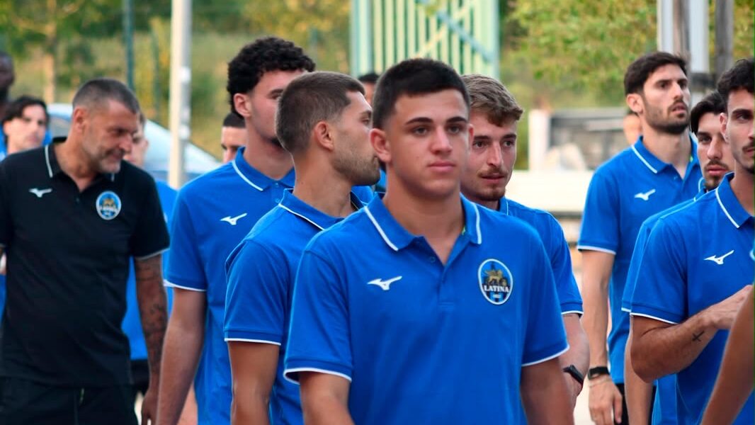 Latina calcio ritiro
