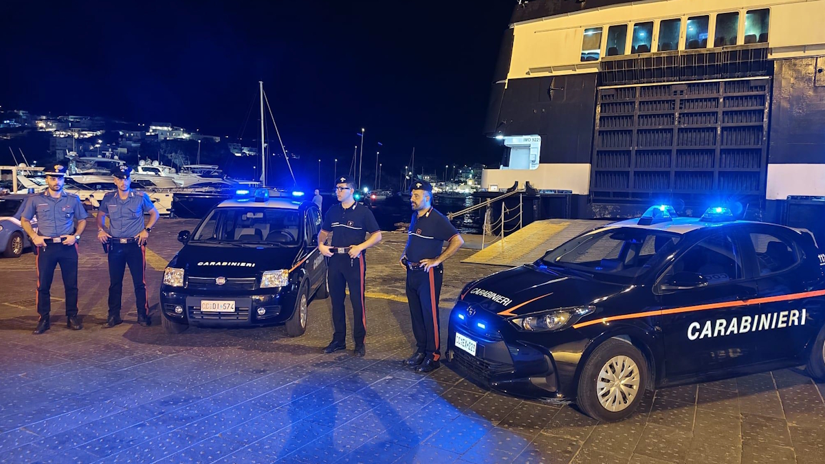 carabinieri controlli ponza ventotene